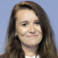Dr. Betül Toprak